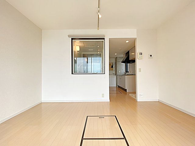 その他部屋・スペース　反転間取りの別部屋写真です。