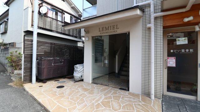 ルミエール霞ヶ丘の外観写真