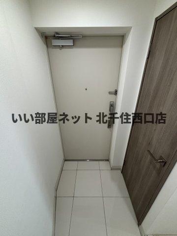 玄関　フュージョナル五反野DUE