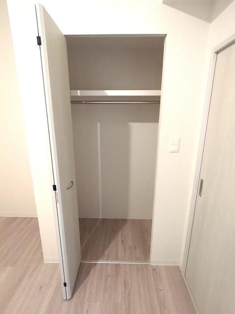 収納　６．２帖洋室クローゼット※別部屋参考写真です。