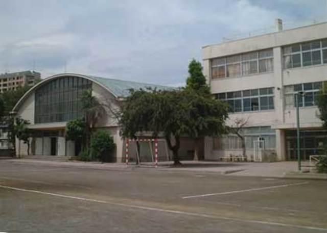 中学校　国立市立国立第二中学校（中学校）まで539m