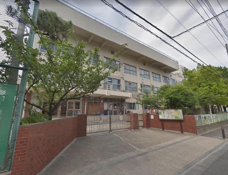 小学校　足立区立谷中中学校（小学校）まで80m