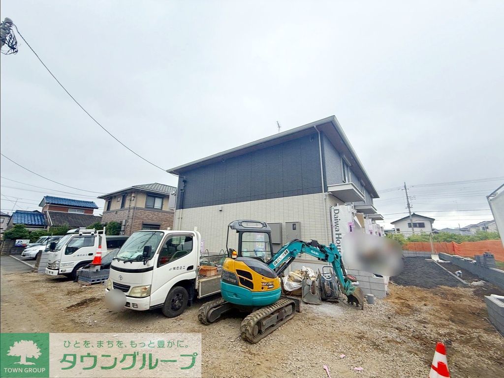 建物外観　駐車場