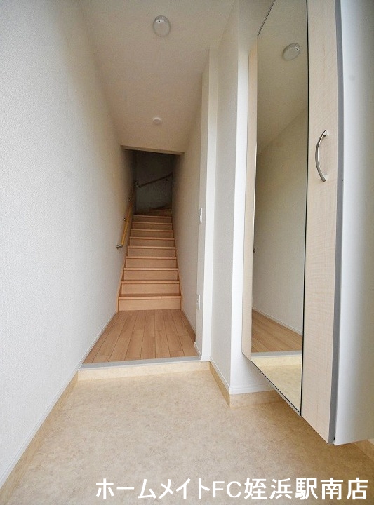 玄関　★天井高靴箱で玄関スッキリ♪★※別部屋参考写真