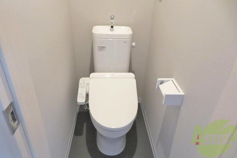 トイレ　トイレにはちゃんとウォシュレットも備え付けです