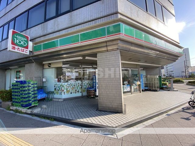 コンビニ　ローソンストア１００（コンビニ）まで226m