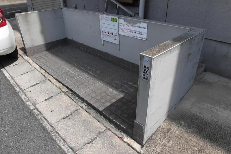 ロビー　ゴミステーションあり