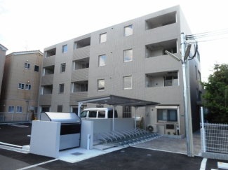 建物外観　ロイヤルハイム