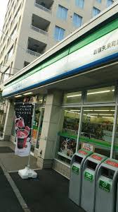 コンビニ　ファミリーマート新宿矢来町店（コンビニ）まで243m