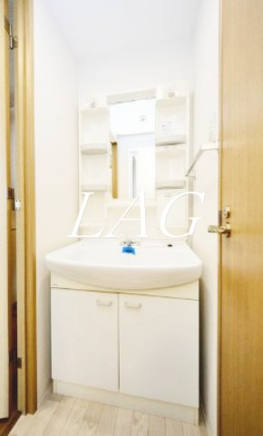 洗面設備　独立洗面台です。
