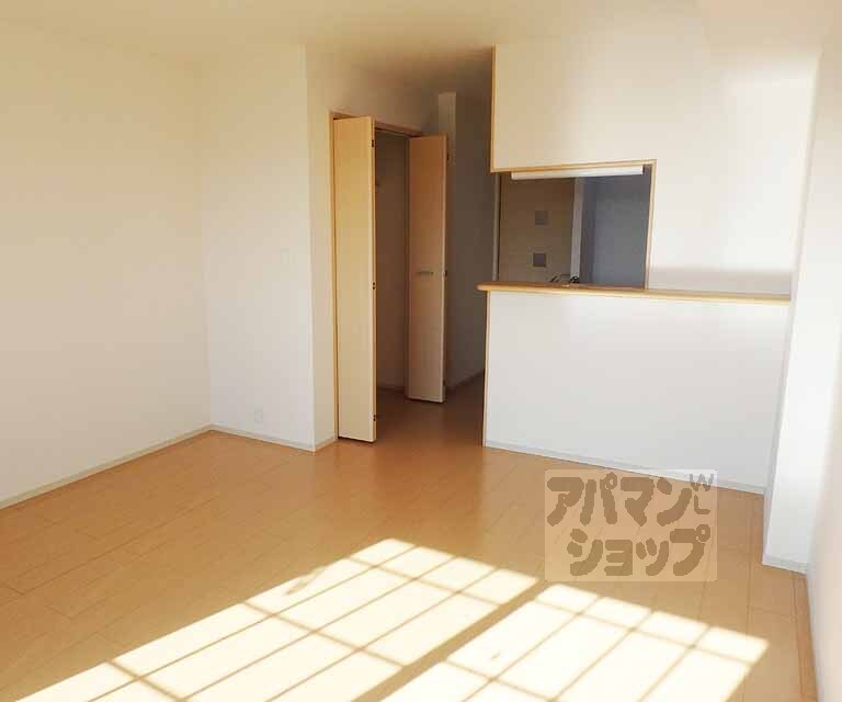 居室・リビング　日当たりのよいお部屋です。