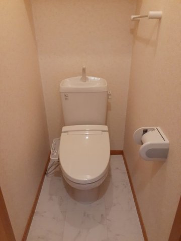 トイレ　ゆったりとした空間のトイレです