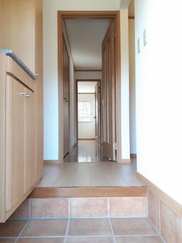 玄関　落ち着いた玄関です