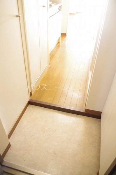 玄関　玄関です。※参考画像
