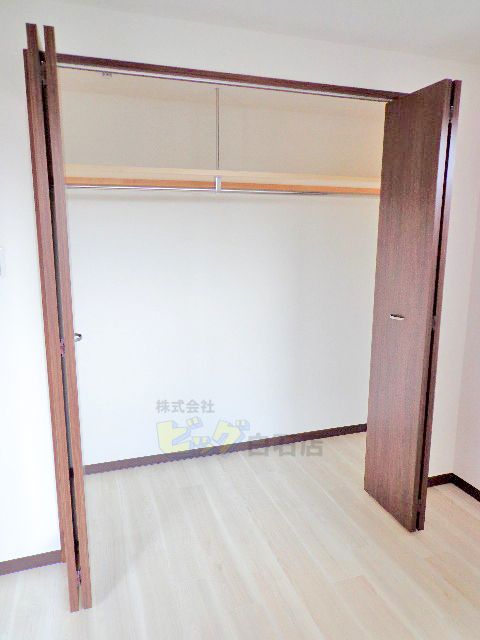 収納　広々クローゼット完備しています♪