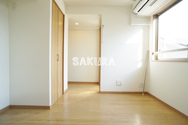 居室・リビング　開放感のあるゆったりとしたお部屋です♪