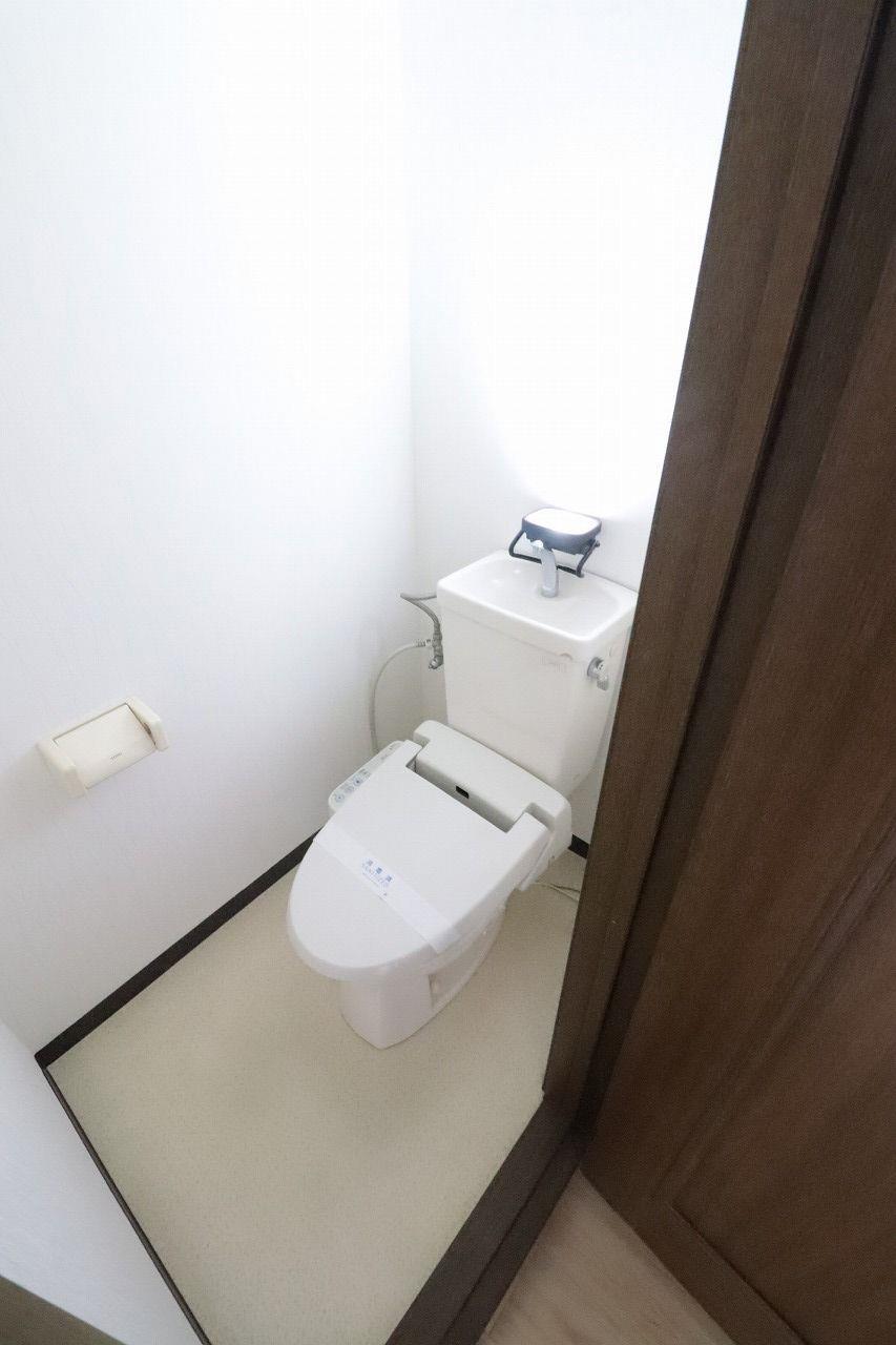 トイレ　トイレ