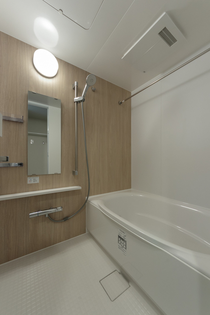 バス・シャワールーム　※写真は同タイプ住戸です。