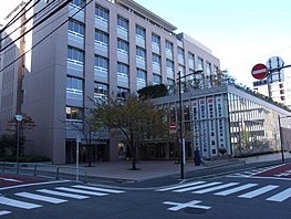 高校・高専　私立麹町学園女子高校（高校・高専）まで394m