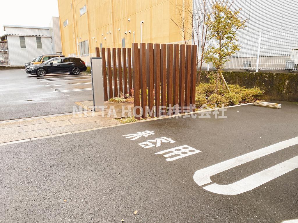 その他共有部分　来客様用の駐車場があります＊