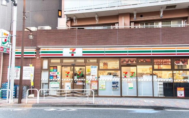 コンビニ　セブンイレブン江東門前仲町1丁目店（コンビニ）まで140m