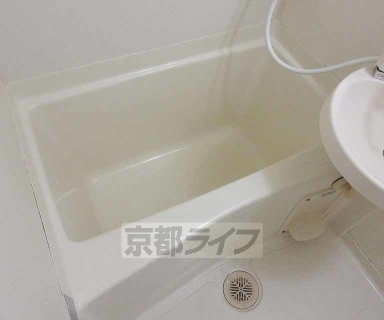 バス・シャワールーム　ゆったりとしたお風呂です。