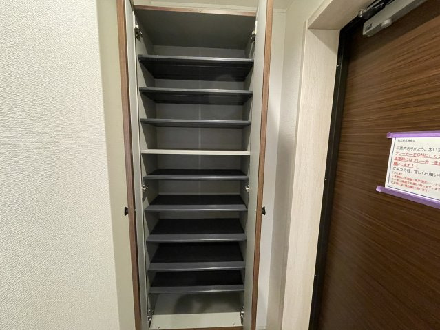 収納　シューズボックスです。