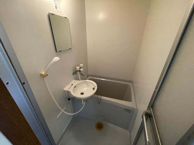 バス・シャワールーム　別部屋参考写真
