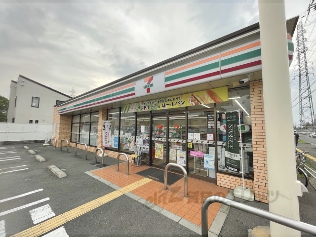 コンビニ　セブンイレブン大和郡山小林町西（コンビニ）まで700m
