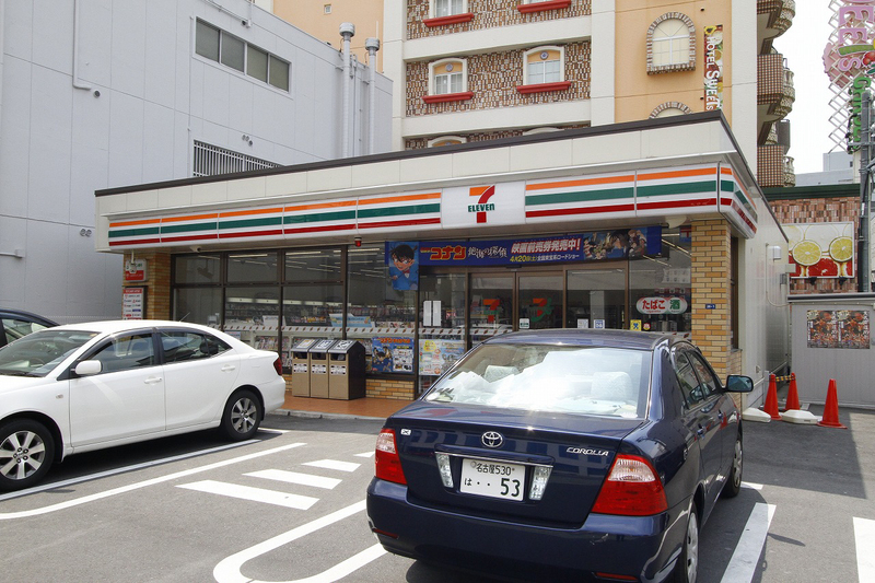 コンビニ　セブンイレブン 名古屋栄５丁目店（コンビニ）まで30m