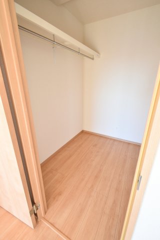 収納　ウォークインクローゼット