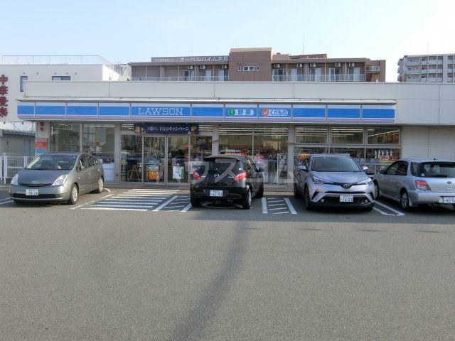 コンビニ　ローソン 福岡名島三丁目店（コンビニ）まで534m