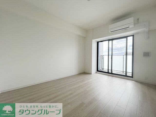 居室・リビング　同タイプのお部屋になります。