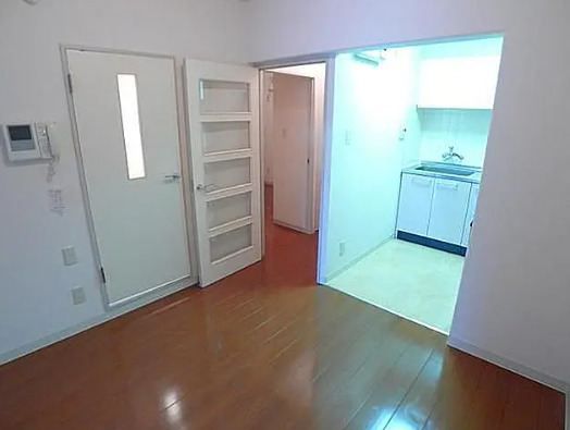 居室・リビング　写真は同タイプ住居です。