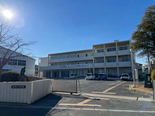中学校　松戸市立小金中学校（中学校）まで1076m