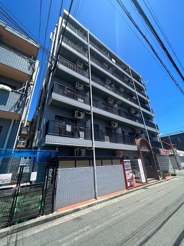 建物外観　外観は落ち着いています