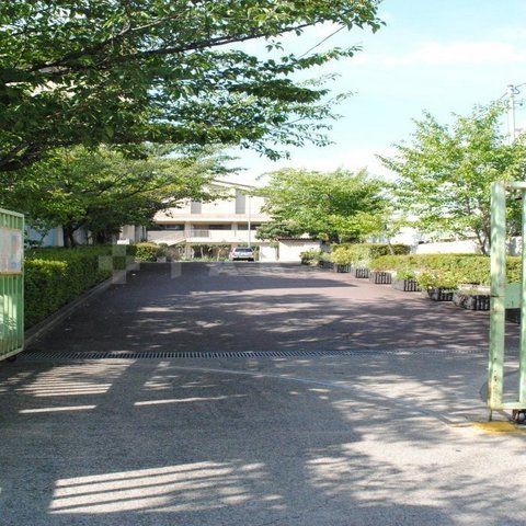 小学校　東佐井寺小学校（小学校）まで1295m