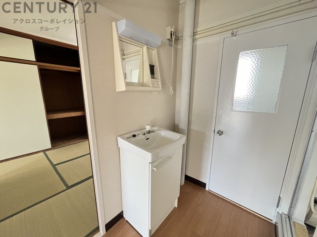 洗面設備　独立洗面台付き！