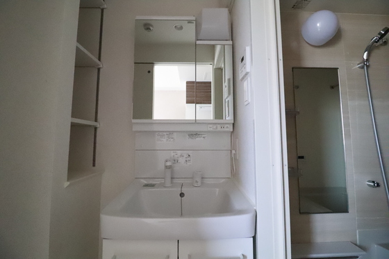 洗面設備　※別部屋の写真です