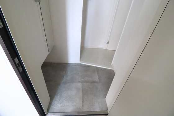 玄関　※別部屋の写真です