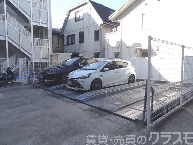 駐車場　敷地内駐車場