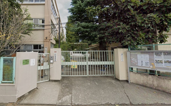小学校　杉並区立桃井第四小学校（小学校）まで476m
