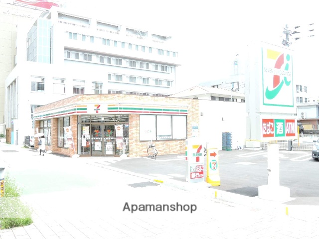 コンビニ　セブンイレブン高知駅前店（コンビニ）まで1027m