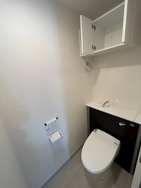 トイレ　※同物件別号室参考写真