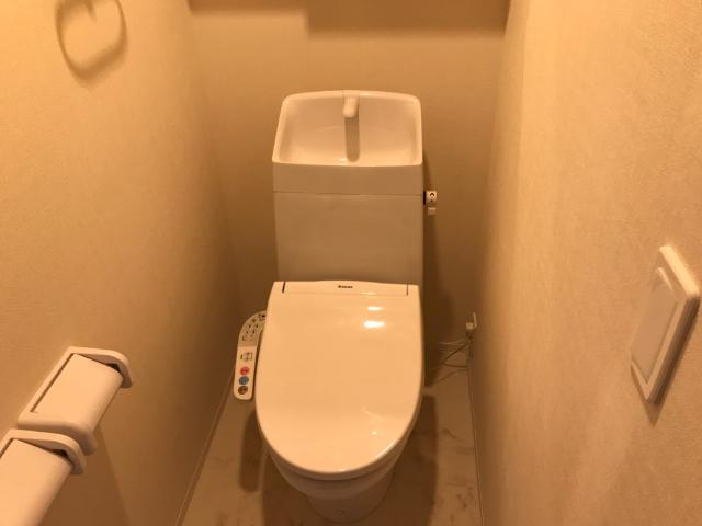 トイレ　シャワー付トイレ