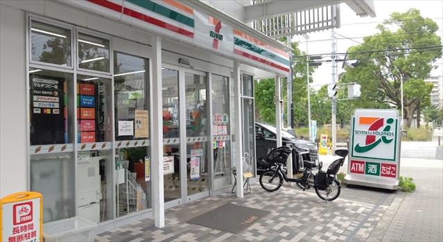 コンビニ　セブン－イレブン大阪築港１丁目店（コンビニ）まで218m