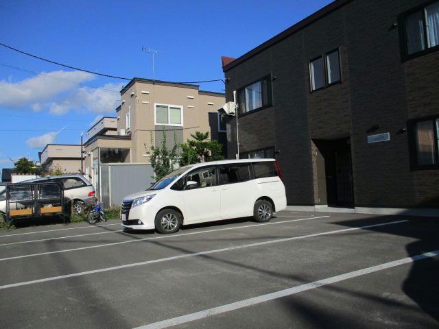 駐車場　駐車場