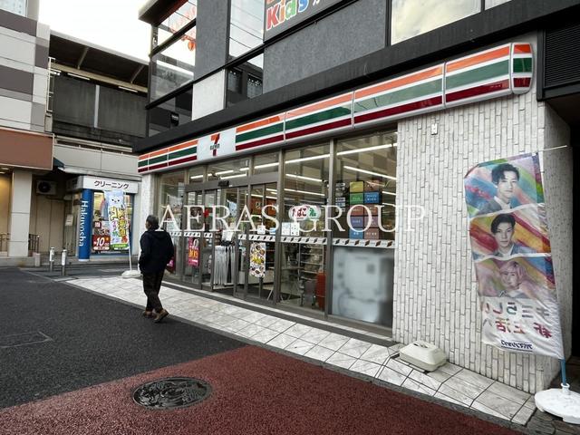 コンビニ　セブン-イレブン 稲毛駅東口店（コンビニ）まで142m