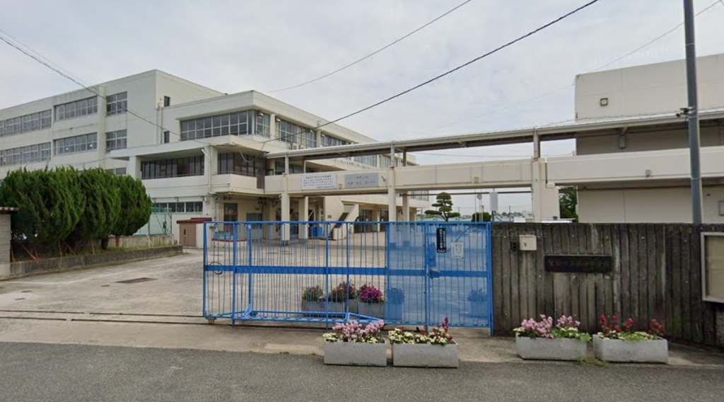 中学校　箕面市立第四中学校（中学校）まで2166m