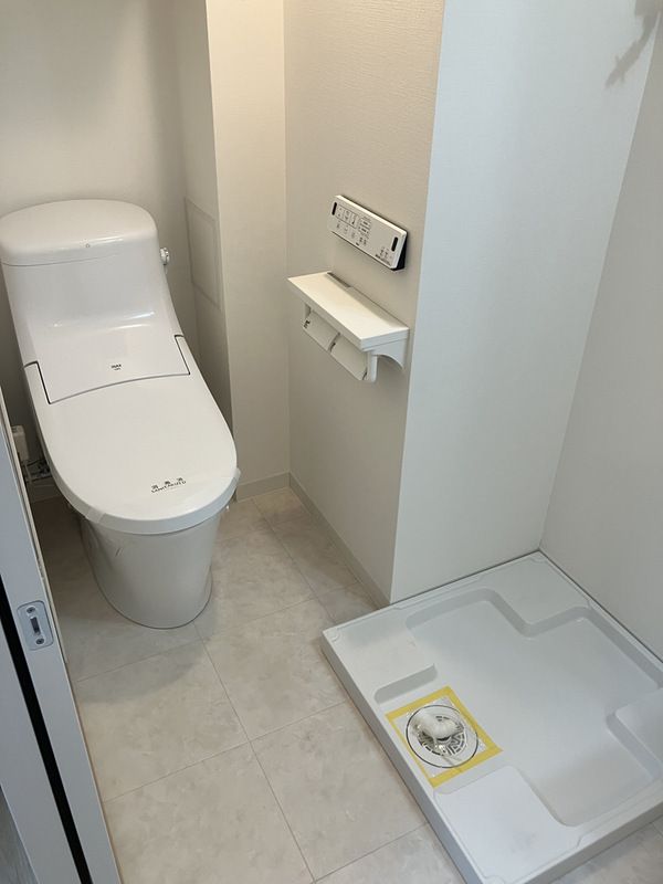 トイレ　別タイプ部屋　参考写真です